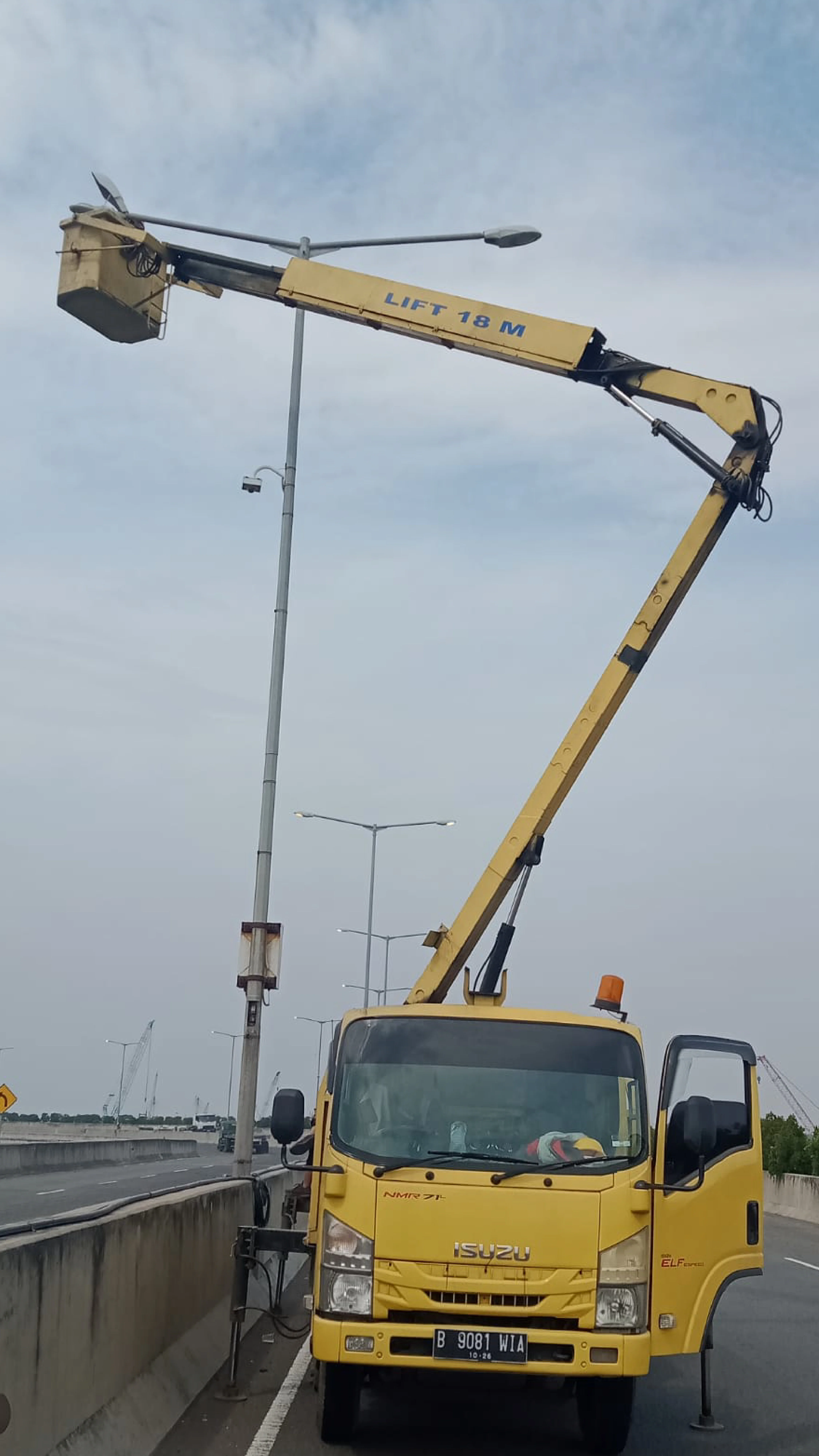 Pemasangan Billboard